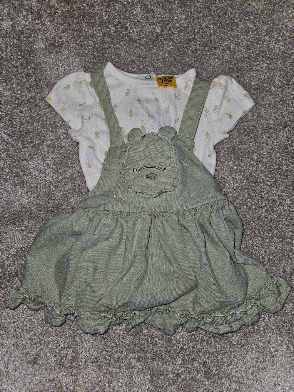 Disney Winnie The Pooh Two Piece Set - Size 18M